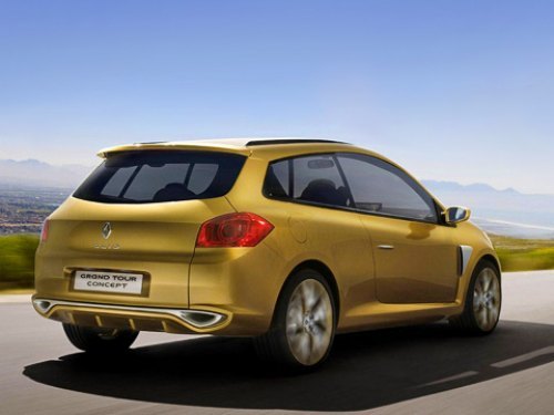 Внешне Renault Clio Grand Tour Concept очень напоминает больную фантазию «гения фотошопа»,…