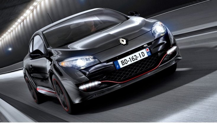 Мощность «горячей» трехдверки Megane RS составляет 265 л.с. (360 Н·м) против прежних 250 и 340…