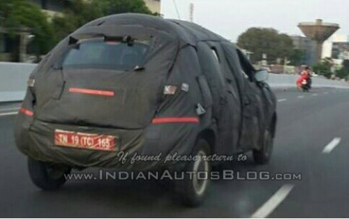 Один из читателей ресурса Indian Autos Blog поймал замаскированный хэтчбек Kayou на трассе Ченнаи —…