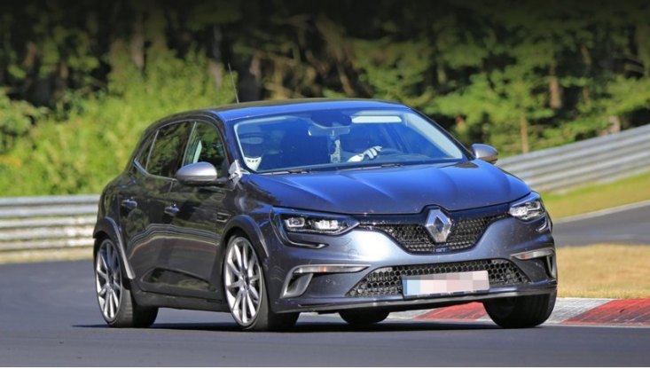 Прежний Megane RS был исключительно трёхдверным, а новый будет предлагаться только с пятью…