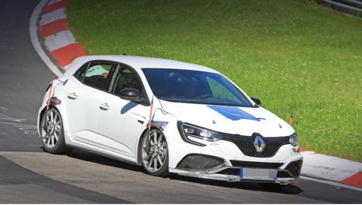 В интервью изданию Autocar глава отделения Renault Sport Патрис Ратти подтвердил, что Megane RS…