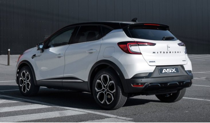Судя по первым фотографиям прототипов, модернизированный кроссовер Renault примерит на себе новые…