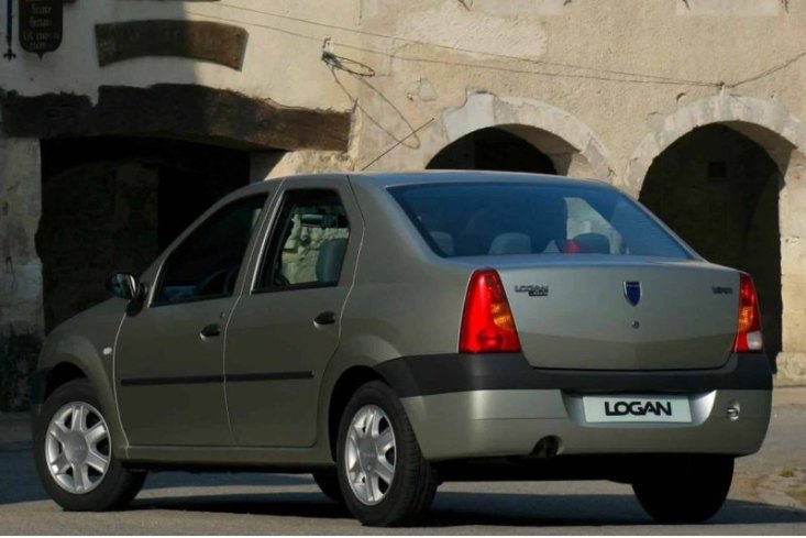 Оригинальный Dacia Logan 1 поколения