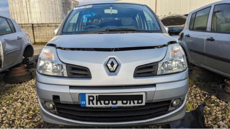 Renault Modus выпускался в период с 2004 по 2012 годы. По своей сути это была высокая версия…