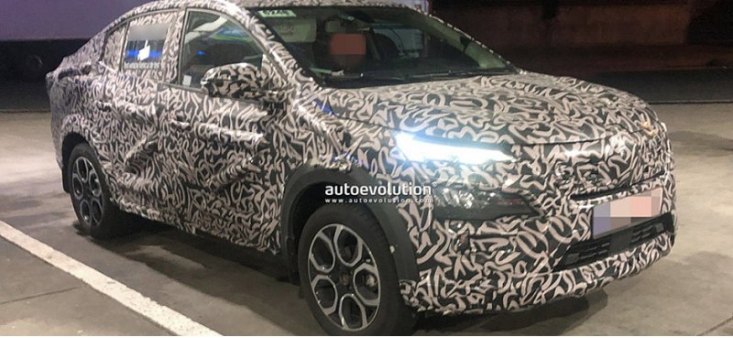 Autoevolution опубликовал в Сети первые фото нового кроссовера Renault 2023 года для рынка РФ