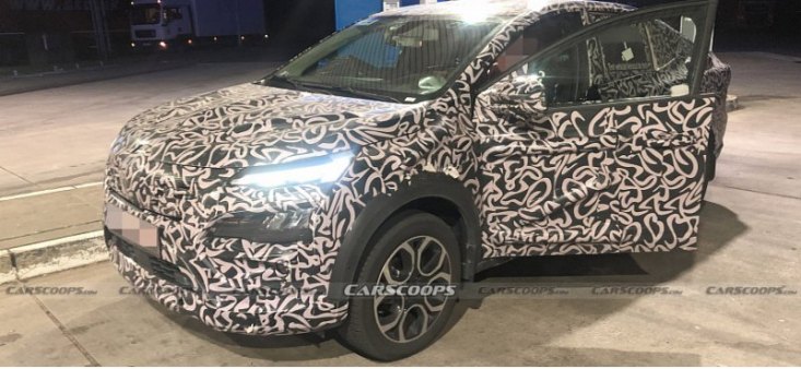 Компания Renault испытывает обновленный кроссовер Renault Arkana 2024 года