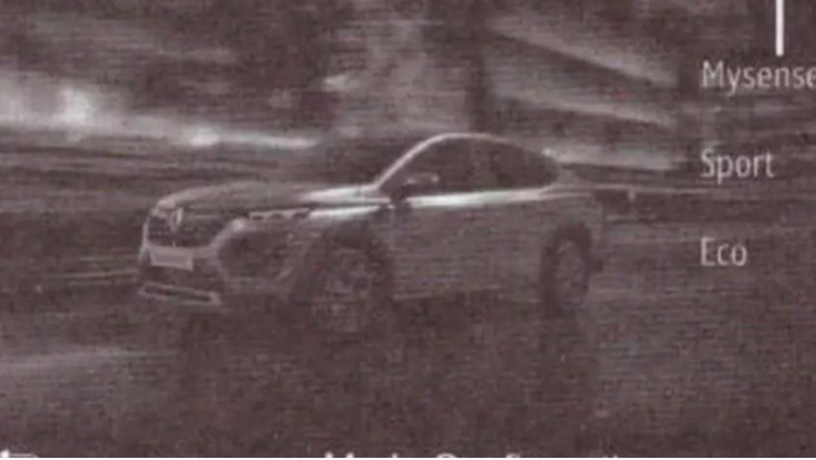 Первые прототипы таинственного кросс-седана Renault попались фотошпионам весной на тестах в…