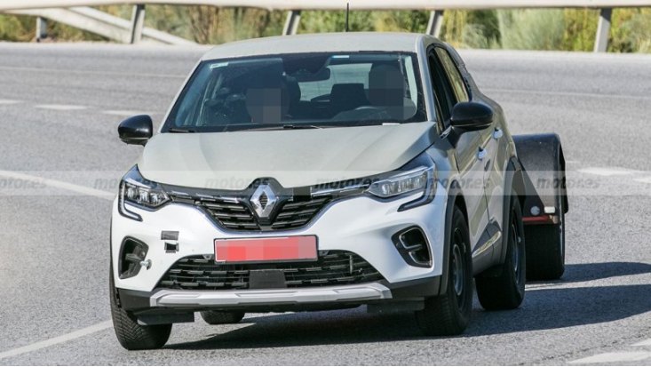 Многим автоэкспертам показалось странным желание французов сделать из Captur кросс-купе - у марки…