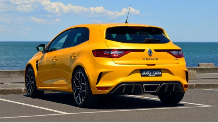 Renault Megane E-Tech послужит заменой снятой с производства модели, приняв кроссовер с полностью…