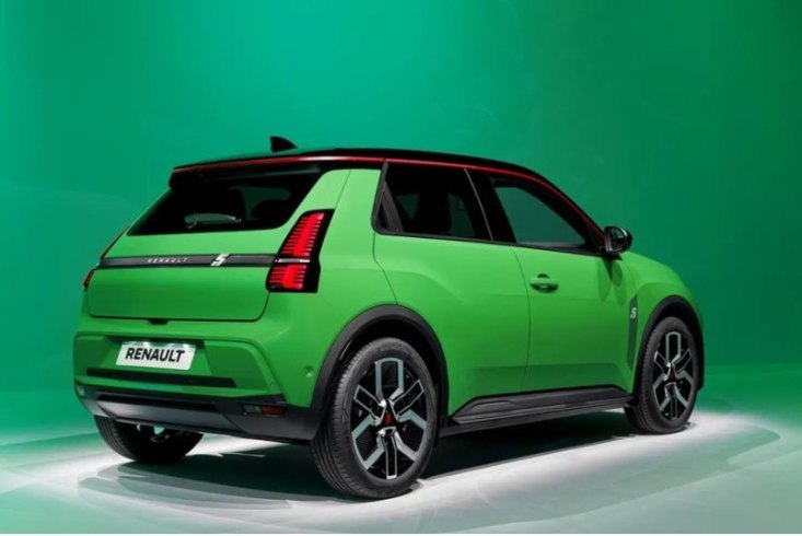 Новый Renault 5 — первый электромобиль в своей категории, оснащенный технологией двунаправленной…