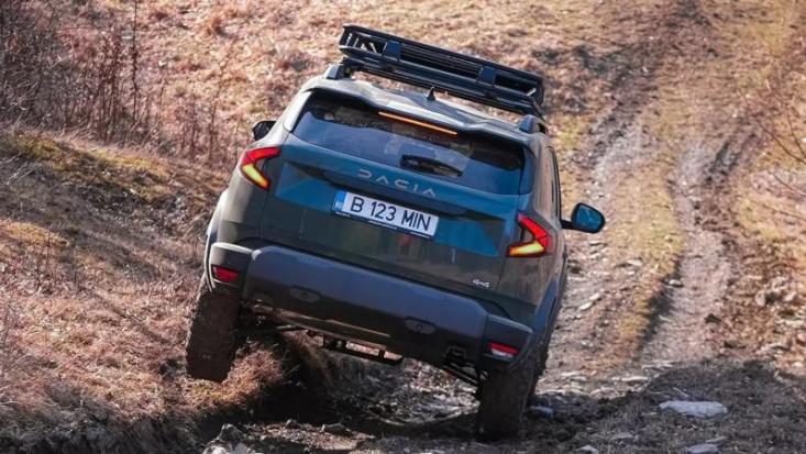 Стоит Dacia Duster Adventure существенно дороже обычной версии – заплатить придется 32 600 евро.