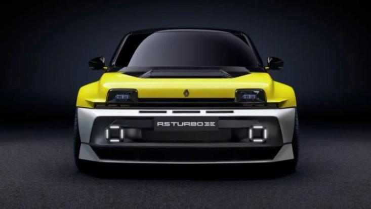 Инженеры Renault отдельно отметили, что их новинка оснащена аккумуляторами емкостью 70 кВт⋅ч…