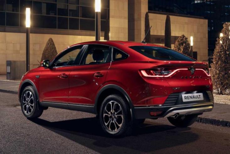 Цена от 2,7 млн. В России возобновили продажи Renault Arkana