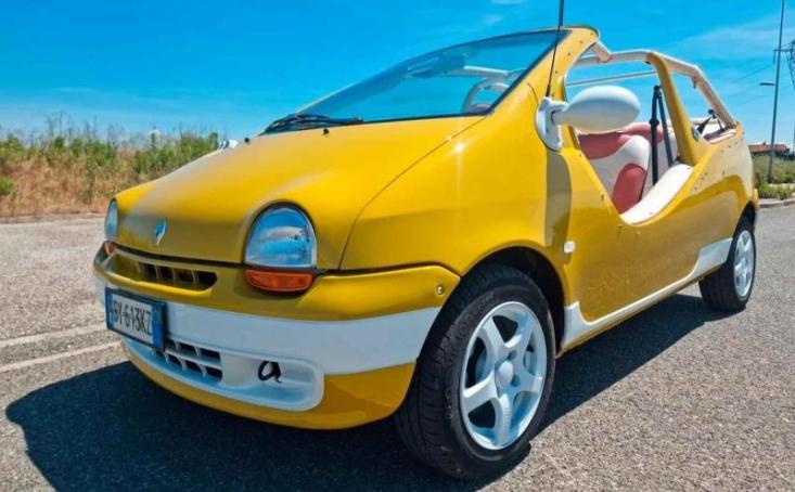 Редчайшую версию Renault Twingo для пляжа оценили в 3 миллиона рублей