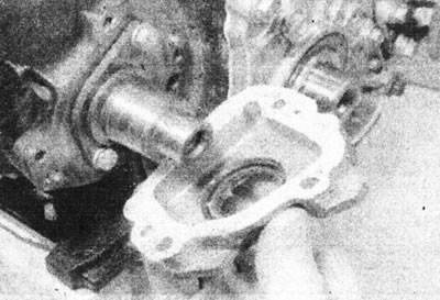 10.4b. Remove the intermediate shaft housing.