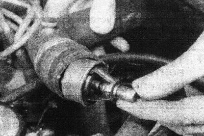 5.6. Зніміце тэрмастат з верхняга шланга -рухавік серыі З.