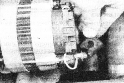 6.4b. Зніміце гумовы чахол...