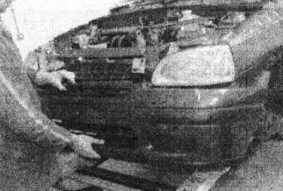 6.20. Снимите передний бампер - модели версии «3».