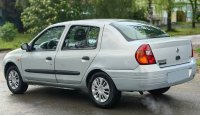Clio 2, 2000 an, vedere din spate