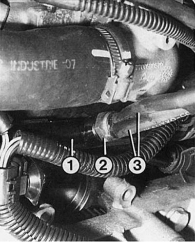 Тэрмастат (2) трубаправода астуджальнай вадкасці (1) павінен падтрымліваць разрэджанне пры t=20°C.…