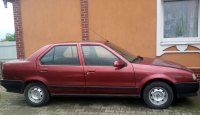 Renault 19, 1989 godina, pogled sa strane