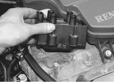 Как заменить катушку зажигания на рено логан Removal and installation of the ignition module (Renault Logan 1, 2004-2012, pet