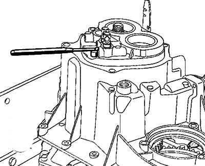 Вставить фиксирующий шарик штока пятой передачи, необорудованный картриджем.