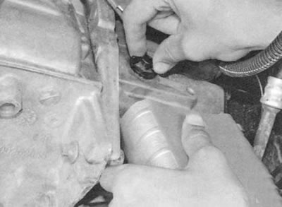 Замена алею не патрабуецца (толькі даліўка) на працягу ўсяго тэрміна службы каробкі перадач.