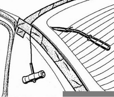 6. Perforați materialul de etanșare pentru sticlă și trageți șnurul tăiat. Tăiați materialul de…